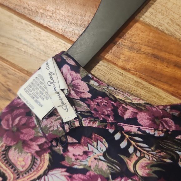 Top - Picture 2 of 3